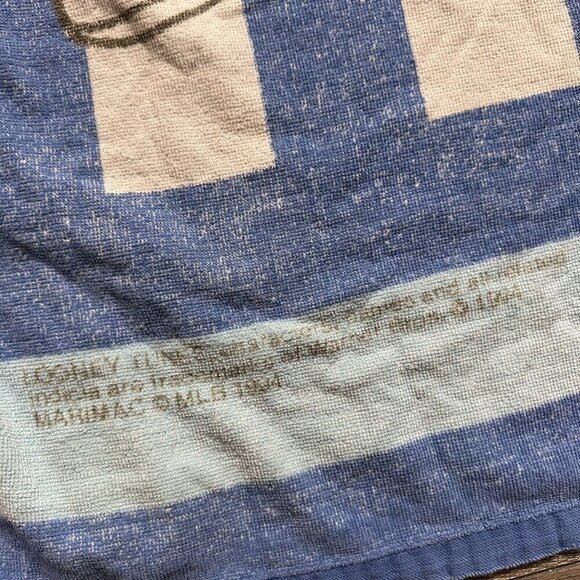 Vintage 90s MLB Toronto Blue Jays Taz Tasmanian Devil Beach Pool Towel 1994 - Picture 3 of 3